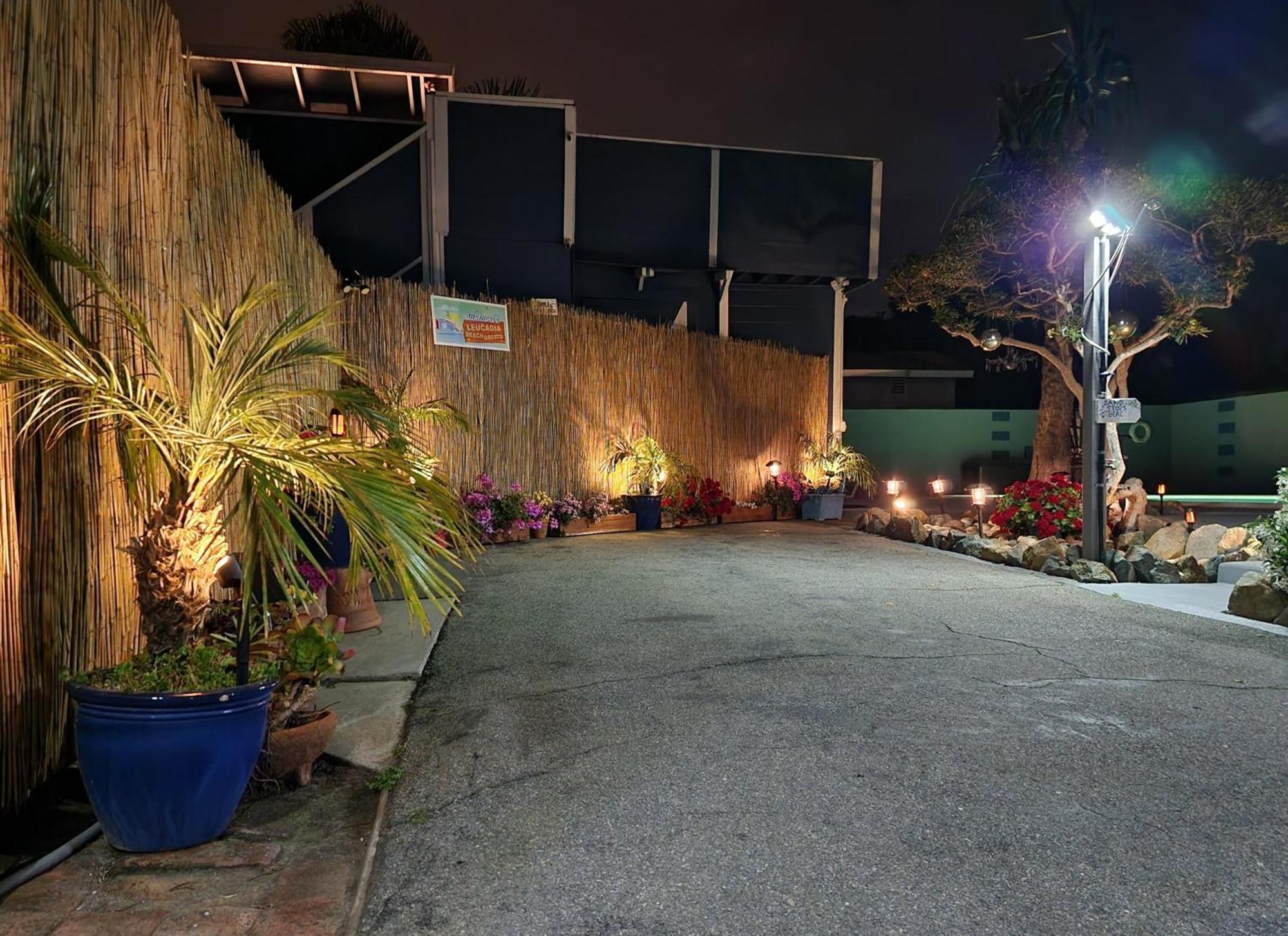* - The Leucadia Beach Grotto - * An Encinitas Gem Bagian luar foto